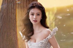 Bạch Lộc tung bộ ảnh đôi với người yêu mỹ nam, khán giả rần rần chúc phúc