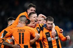 Shakhtar Donetsk vượt khó thắng Barcelona ra sao?