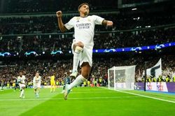 Song sát Rodrygo - Vinicius tỏa sáng, Real Madrid giành vé đi tiếp