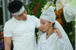 Nghẹn ngào câu nói của con gái Lê Dương Bảo Lâm dành cho người bà vừa qua đời