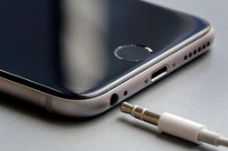 3 chức năng quan trọng của jack cắm tai nghe điện thoại