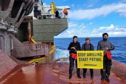 Shell đệ đơn kiện Greenpeace