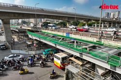 Hai cầu vượt thép Mai Dịch đang dần lộ rõ hình hài