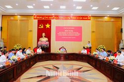 Ban Thường vụ Tỉnh ủy làm việc với Ban Thường vụ Thành ủy Ninh Bình và Ban Thường vụ Huyện ủy Hoa Lư