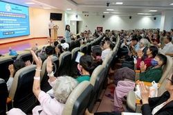 Xét nghiệm đường máu và khám mắt miễn phí cho 300 bệnh nhân đái tháo đường