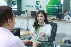 Lãi suất huy động rơi xuống mức thấp kỷ lục