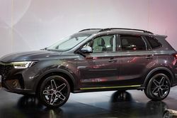 Tin xe hôm nay 11/11: MG RX5 giảm giá sốc sau hơn 1 tháng ra mắt, Land Rover biển xanh cũ được đấu giá 3 tỷ đồng