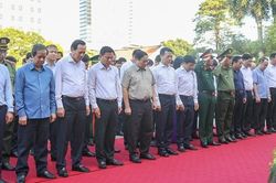 Thủ tướng dâng hương tại Khu Văn hóa tưởng niệm Chủ tịch Hồ Chí Minh ở Thanh Hóa