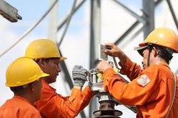 Bộ Tài chính từ chối gắn trách nhiệm về điều hành giá điện
