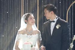 Xúc động khoảnh khắc Văn Hậu dắt tay Hải My vào lễ đường