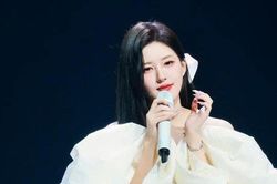 Triệu Lộ Tư có hành động 'đốn tim' fan trong ngày sinh nhật