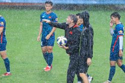 Chốt danh sách đấu Philippines, HLV Troussier loại thêm cầu thủ U23 Việt Nam