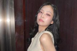 Cư dân mạng chê Jennie (BlackPink) mặc quần quá ngắn