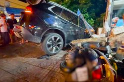 Ô tô tông liên tiếp 5 phương tiện, một người chết, nhiều người bị thương