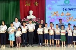 300 triệu đồng hỗ trợ trẻ em mồ côi có hoàn cảnh khó khăn