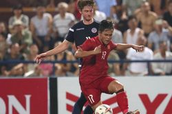 HLV Troussier loại 'trò cưng' vì cựu sao HAGL