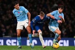 Chelsea hòa siêu kịch tính với Man City ở vòng 12 Ngoại hạng Anh