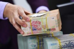 Ngân sách thu gần 1,4 triệu tỷ sau 10 tháng