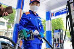 Chiều nay, giá xăng dầu đồng loạt giảm