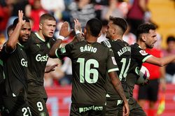 May mà có Girona, La Liga còn dễ thương