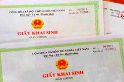 Hà Tĩnh: Phó Chủ tịch xã nhận tiền của người dân để làm giấy khai sinh cho trẻ