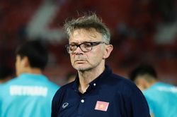 Chờ đợi gì ở hai trận 'thực chiến' đầu tiên của Huấn luyện viên Troussier?