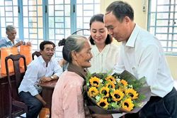 Ấp nông thôn mới Mỹ Thuận vui Ngày hội Đại đoàn kết toàn dân tộc