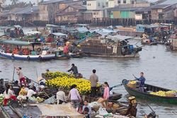 Mắc nợ với dòng sông