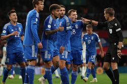 Vòng loại EURO 2024: Chuyến tàu cuối cho ai?