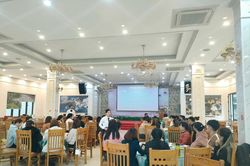 Tập huấn nghiệp vụ bàn và lễ tân trong nhà hàng, khách sạn