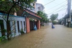Nước sông Hương vượt đỉnh lũ năm 2022