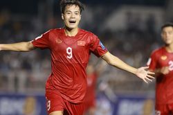Văn Toàn và Đình Bắc ghi bàn, tuyển Việt Nam thắng tuyển Philippines
