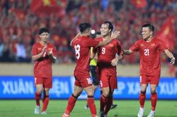 Văn Toàn mong 'lột xác' dưới tay 'Phù thủy trắng'