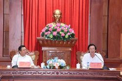 Đồng chí Nguyễn Xuân Thắng làm việc tại Tiền Giang