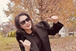 Những khoảnh khắc đời thường ca sĩ Hà Thanh Xuân xinh đẹp cùng trang sức và túi xách hàng hiệu