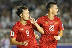 HLV Troussier: Tuyển Việt Nam lẽ ra phải 'kết liễu' đối thủ sớm hơn