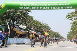 15 đội đua tranh tài ở cuộc đua Xe đạp Nam Kỳ Khởi Nghĩa