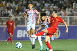 Huấn luyện viên Troussier nói gì sau trận Việt Nam đánh bại Philippines?