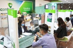 Lãi suất huy động giảm, lãi suất cho vay vẫn cao: 'Giải mã' nghịch lý