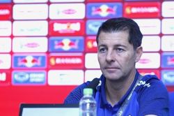 HLV Jesus Casas: 'Việt Nam tương đồng Iraq khiến đây sẽ là một trận đấu khó khăn'
