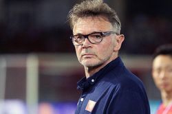 HLV Troussier: 'Bị đánh giá cửa dưới là lợi thế của ĐT Việt Nam'