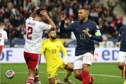 Gibraltar vẫn ngẩng cao đầu dù thua Pháp 14 bàn không gỡ