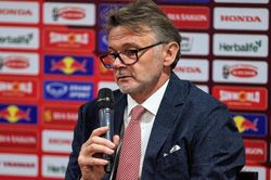 HLV Troussier: 'Bàn thua phút cuối khiến tôi thật sự thất vọng'
