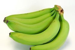 Bất ngờ với công dụng của quả chuối xanh