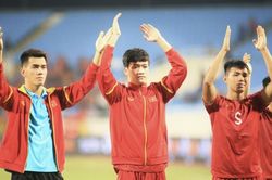 Huấn luyện viên Troussier giải thích lý do không sử dụng Hoàng Đức