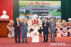 Kỷ niệm 60 năm nhân dân tỉnh Ninh Bình lên huyện Yên Sơn xây dựng phát triển kinh tế - xã hội