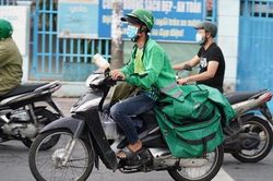 Đề xuất cho xe ôm, shipper công nghệ tham gia BHXH bắt buộc, tính khả thi đến đâu?