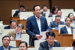 Bộ trưởng Đào Ngọc Dung lý giải việc rút BHXH một lần được 50%