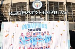 Những cạm bẫy thất bại chờ Man City trước cuộc đối đầu với Liverpool