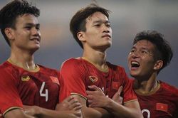 Hoàng Đức 'nhảy múa' trước Thái Lan, ĐT Việt Nam vẫn khác biệt khi có Quả bóng vàng trên sân
